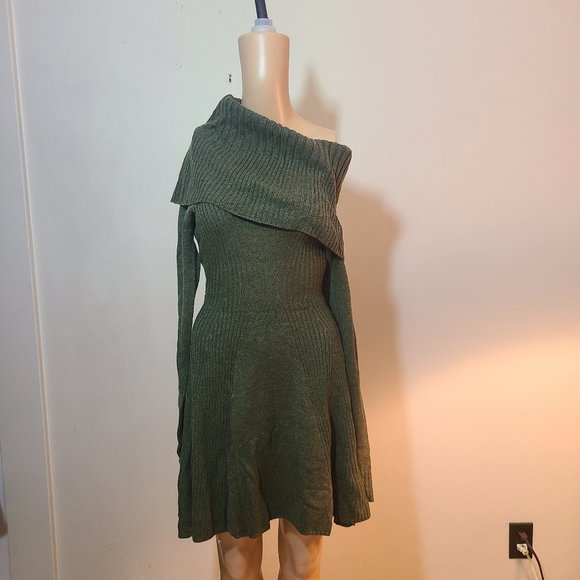 Green Wool Victoria Secret Sweater Dress - Picture 2 of 3